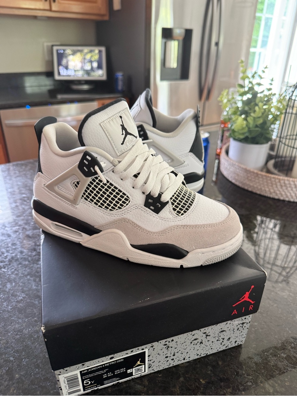 Jordan Kids White and Black Retro military 4